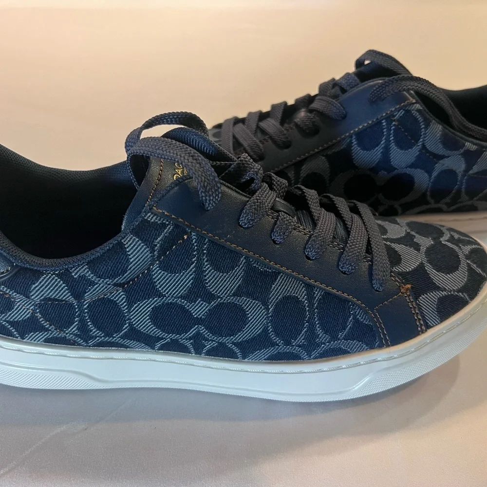 Navy Blue Coach sneakers - Picture 1 of 5